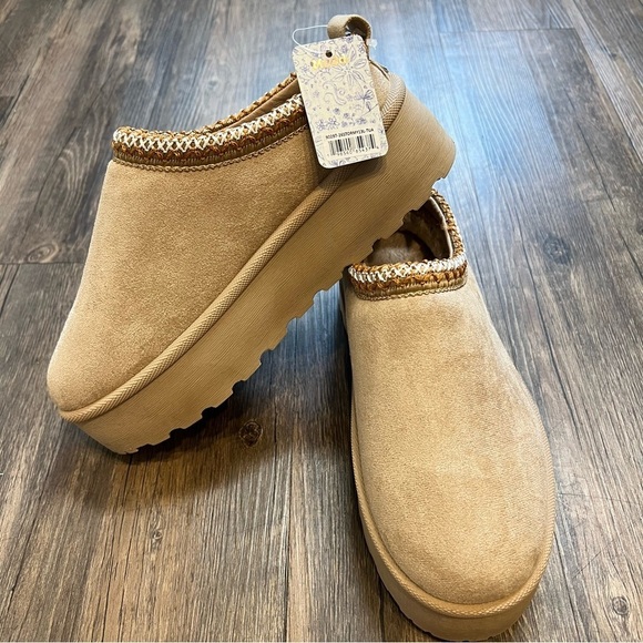 NWT Mudd Patform Slippers Clogs Faux Suede Tan Beige Sherpa Warm Winter Size 8.5 - Picture 1 of 13